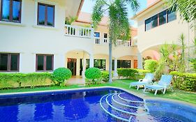 Pattaya Holiday Villas